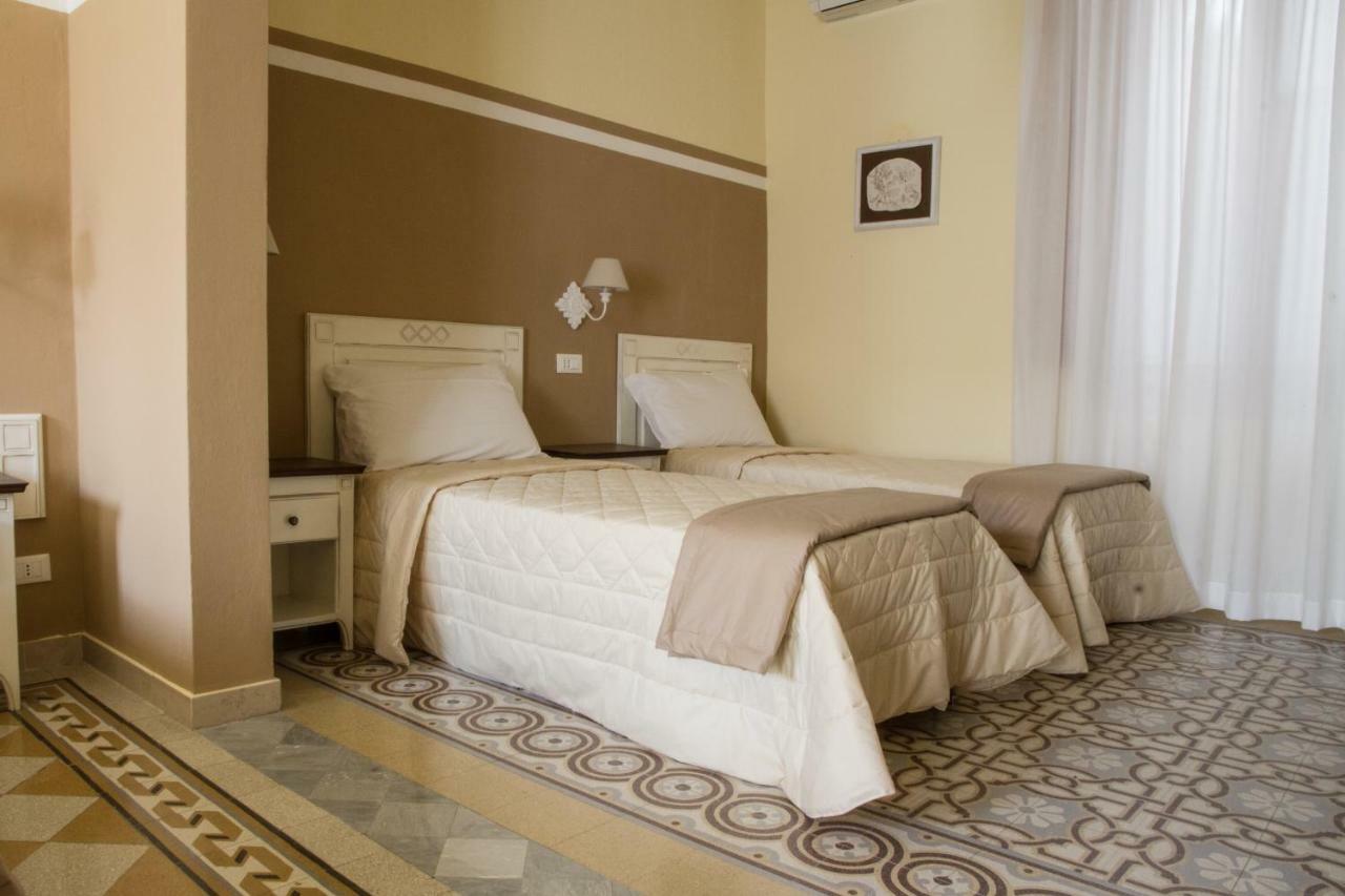 Guest House Domo Florenzia Exteriör bild