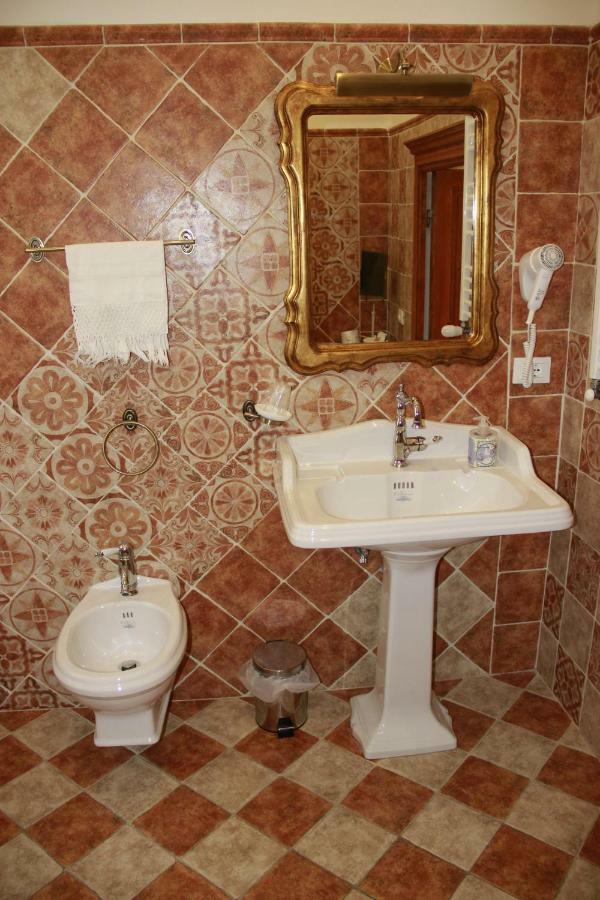 Guest House Domo Florenzia Exteriör bild